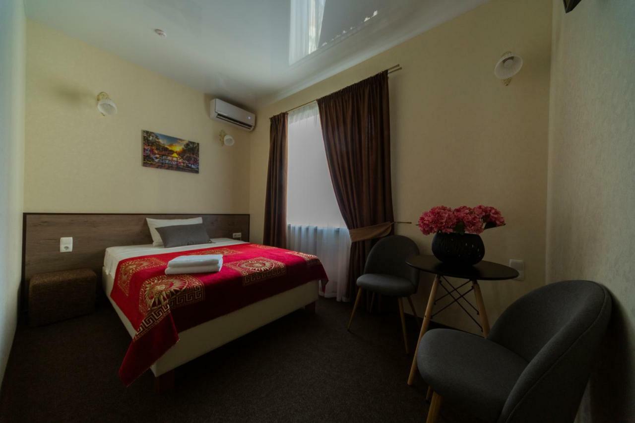 Шляпа Hotel Dnipro Exterior photo